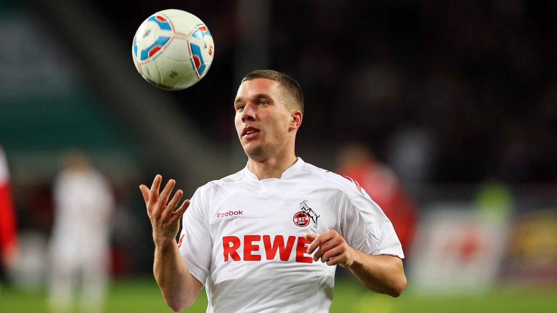 足球比赛中的“彩虹场景”——多元文化的交流平台,足球动作彩虹